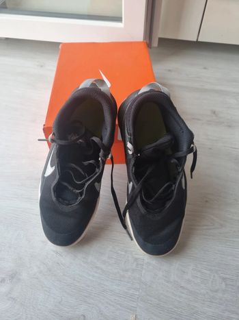 Paire de Nike basketball
