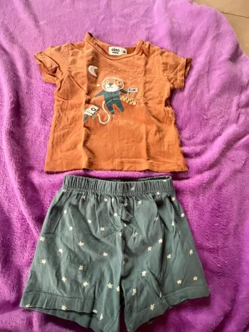 Ensemble taille 24 mois (86 cm )