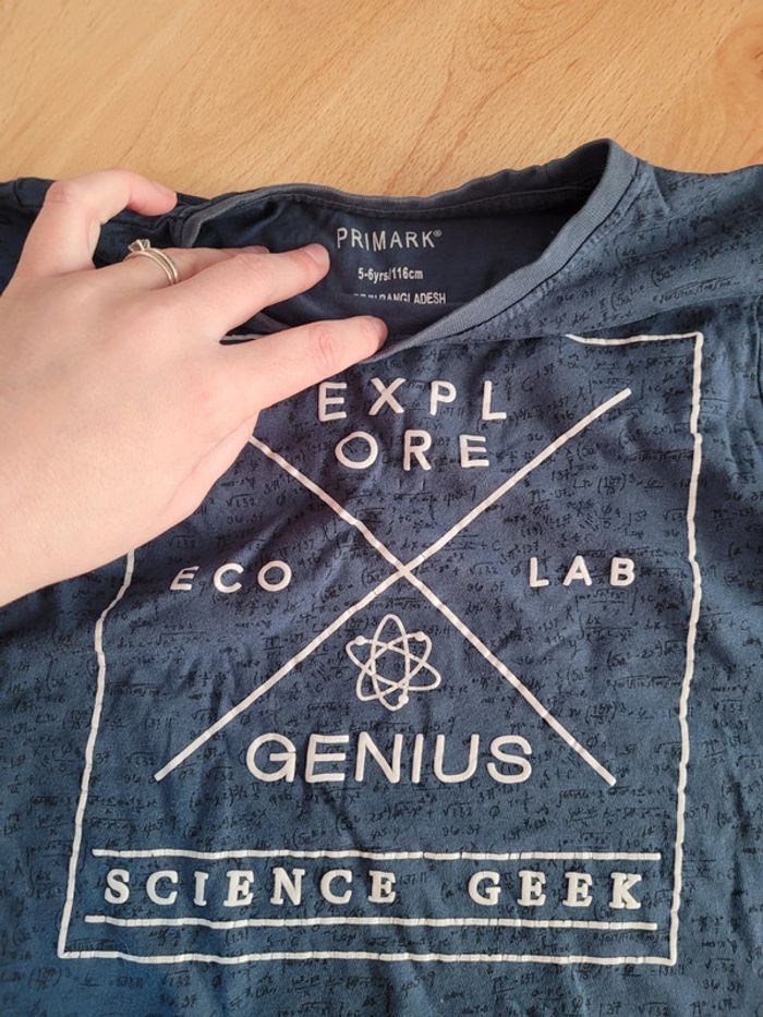 T-shirt manches longues primark 5/6 ans - photo numéro 2