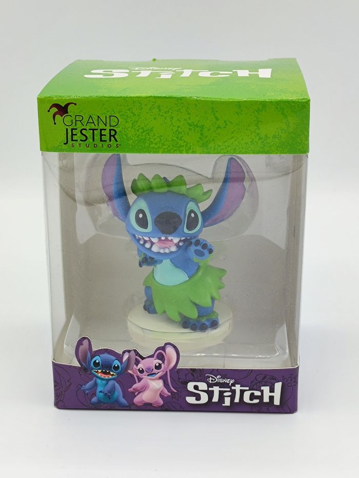 Figurine Stitch dansant le hula