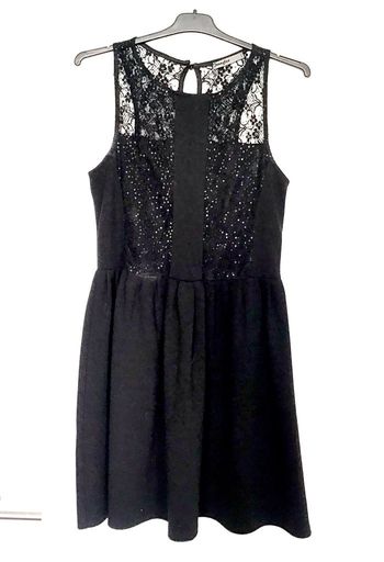 Robe noire dentelle et sequins T 38/40