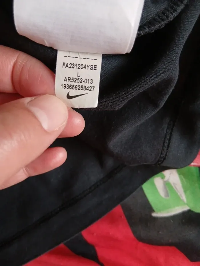 Lots de 2 tee-shirts Nike taille 13 ans - photo numéro 6