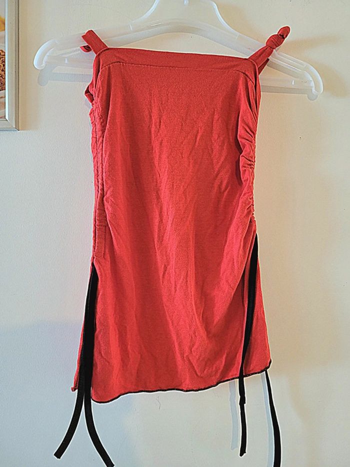 Top rouge fille motif cerise noires taille 8 ans - photo numéro 4