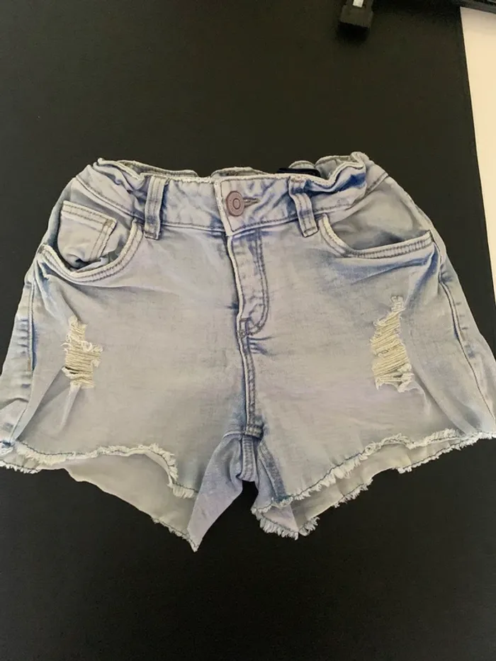 Short en jeans C&A taille 152 cm