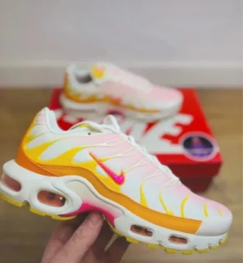 Nike Air Max Plus TN Hyper Pink Solar Flare T38.5