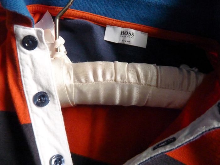Polo garçon Hugo Boss 12 ans TBE bleu rayé manches longues - photo numéro 2