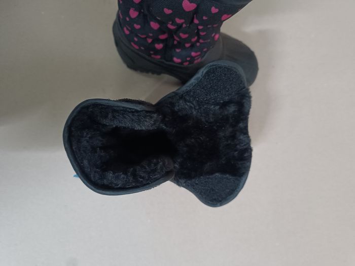Bottes de neige motif cœur taille 22 - photo numéro 5