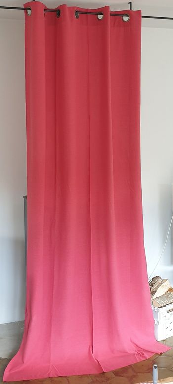 Rideau a oeillets rose