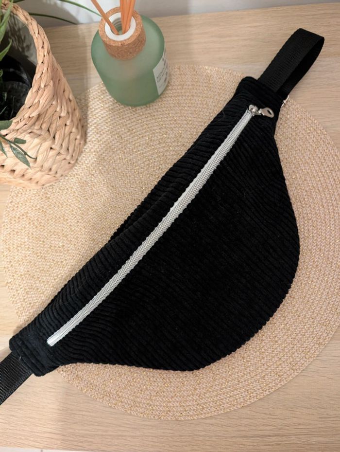 Sac banane femme en velours cotelé noir - photo numéro 4