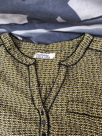 Je vends 2 chemise pour femme 