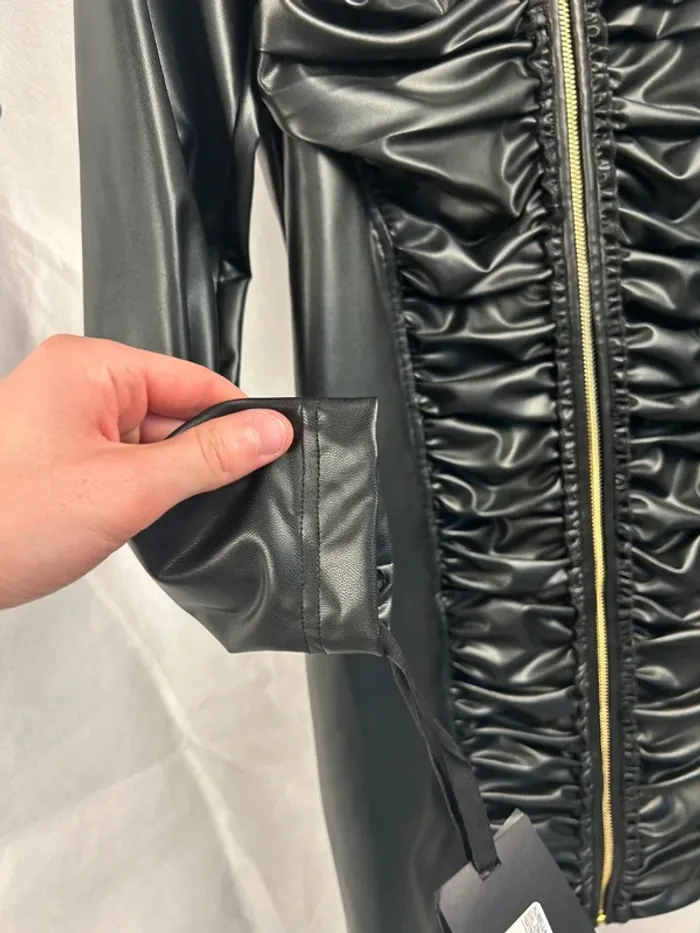 Robe Noir Simili Pinko 42 neuve - photo numéro 6