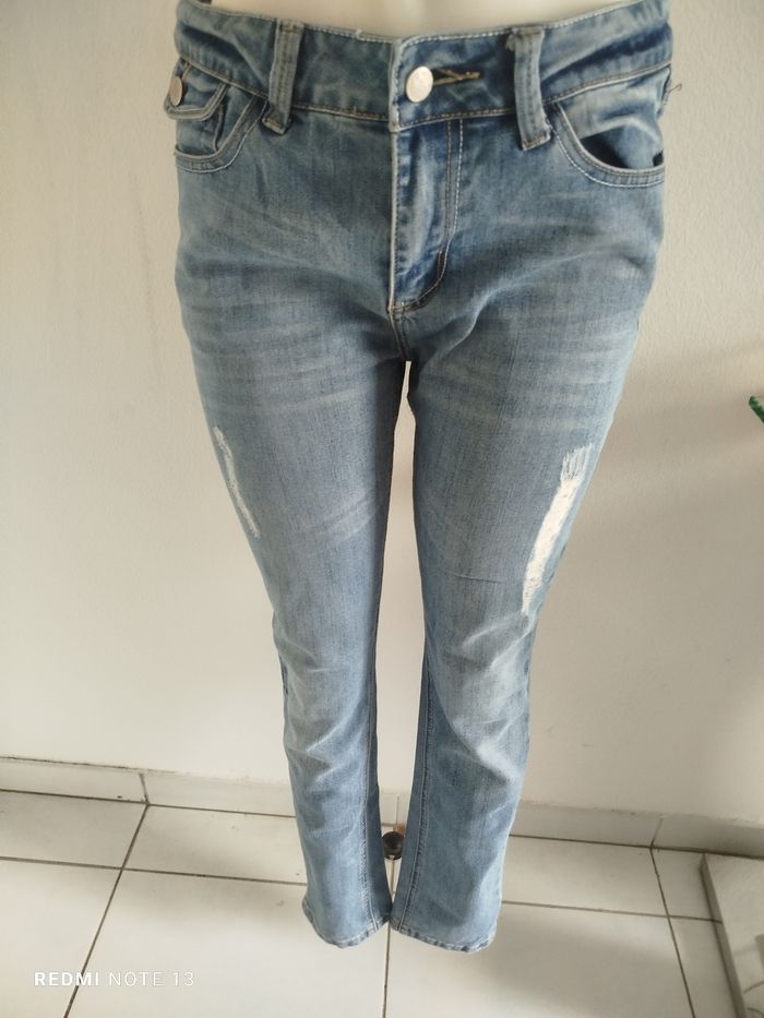 #kytie40homme. Jeans taille 40 - photo numéro 1