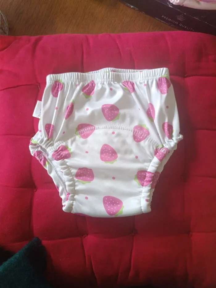 Culotte d'apprentissage fraises