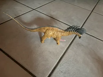 Figurine dinosaure