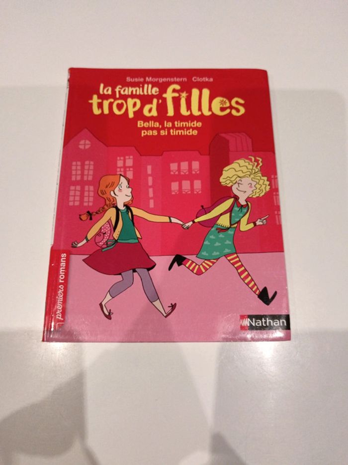 Livre la famille trop d'filles Bella la timide pas si timide