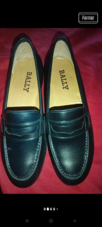 Très belle chaussures neuf Bally moulins ch3