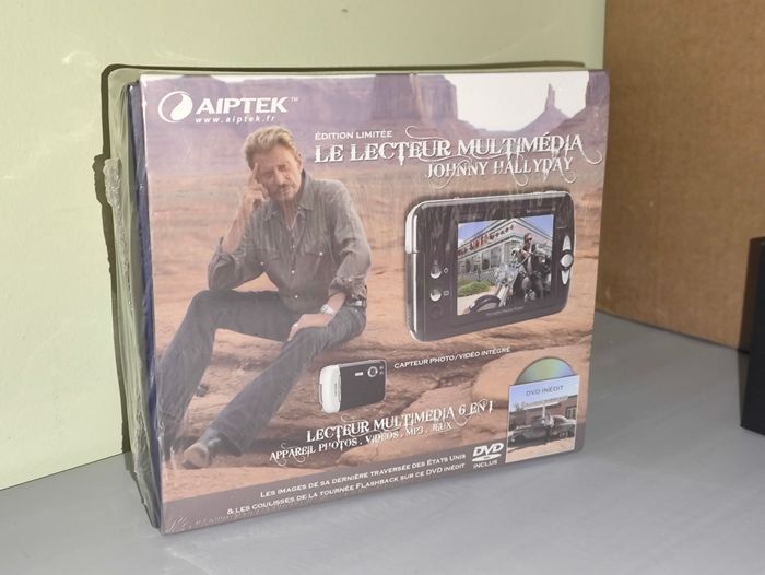 Johnny Hallyday - Lecteur multimédia 6 en 1, Dvd inédit. . . Ed. Limitée - Neuf