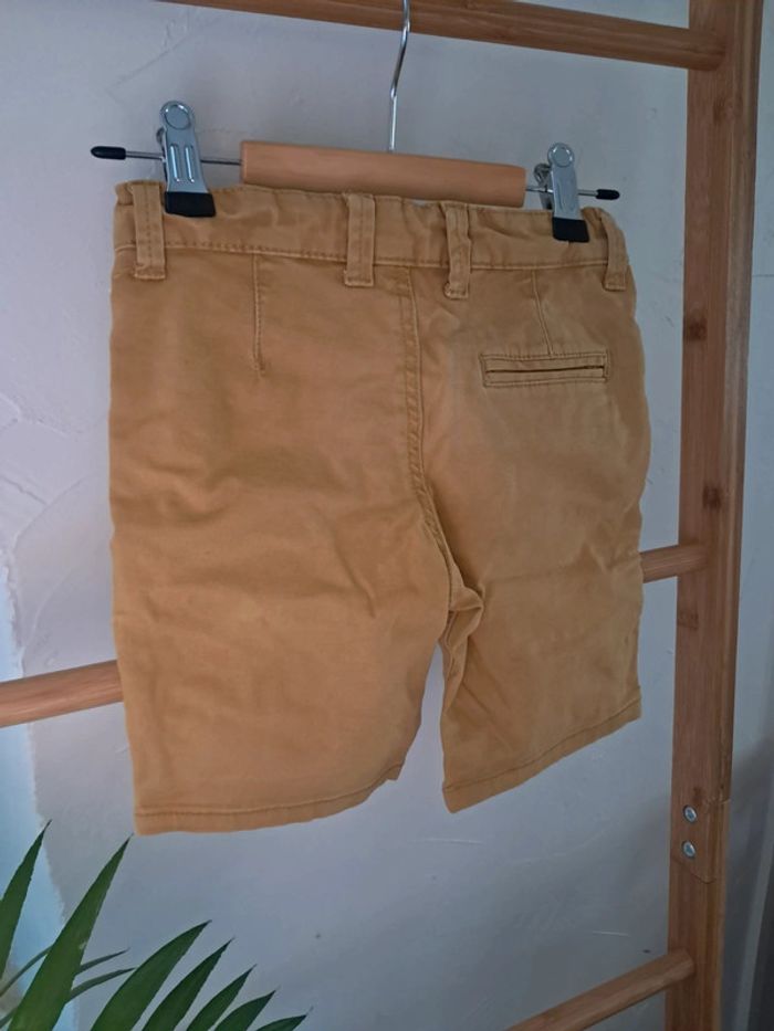 Short chino camel 4 ans 104cm tbe - photo numéro 2
