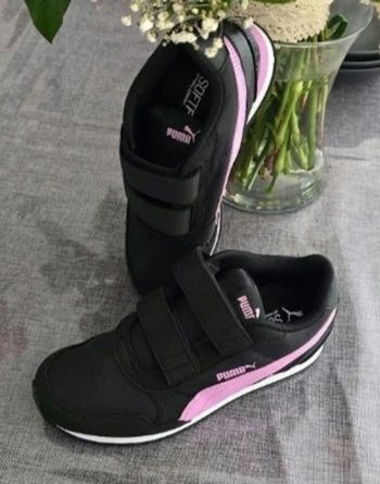 Neuves (non portées)🏷 😍🥰🤩 superbes baskets  Reebok pointure 34 fille😍🤩🥰