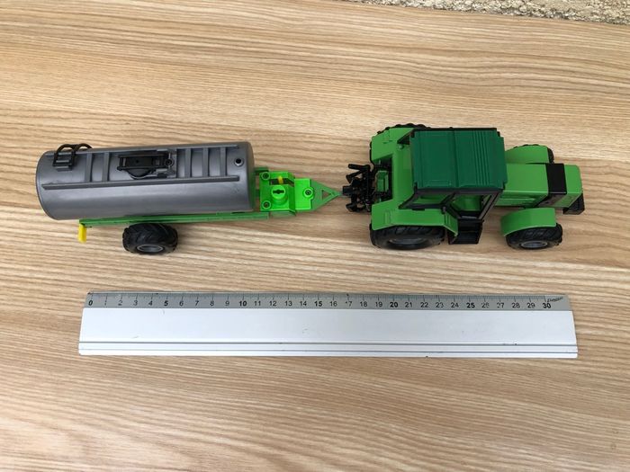 Tracteur et remorque citerne bon état environ 30 cm - photo numéro 9