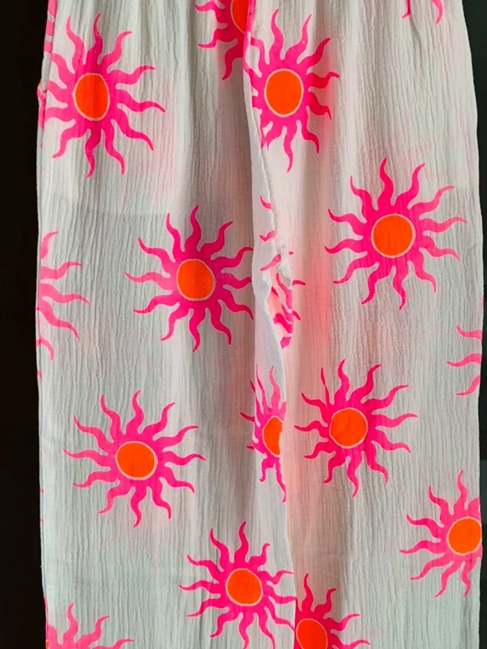 Pantalon blanc et fushia gaz de coton imprimé soleil TU 36 à 42 - photo numéro 7