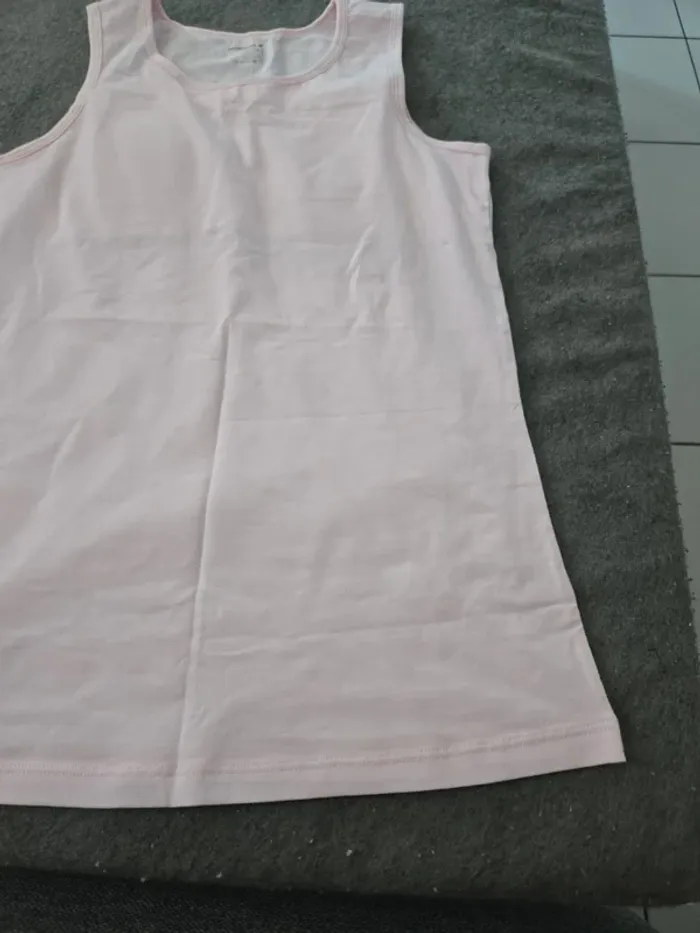 Débardeur taille S poitrine coquer - photo numéro 2