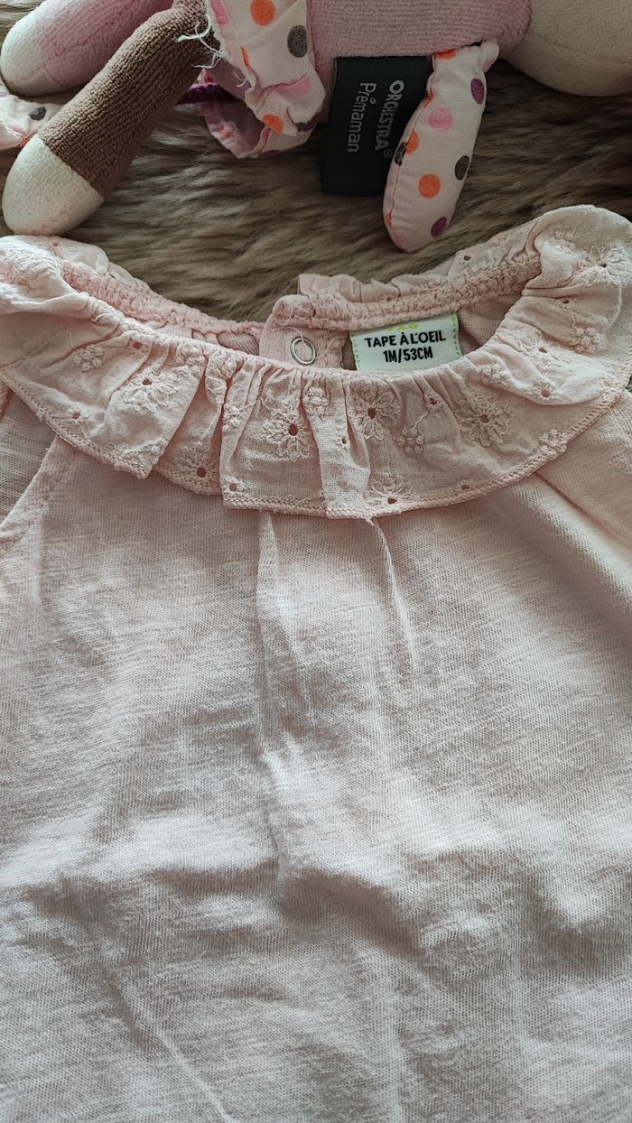 Barboteuse rose tape à l'oeil 1 mois - photo numéro 3
