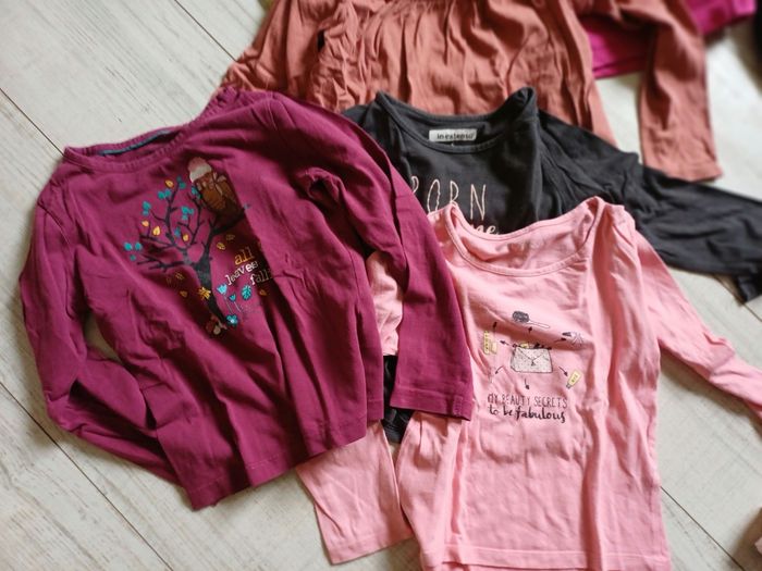 Lot vêtements fille en 6 ans - photo numéro 9