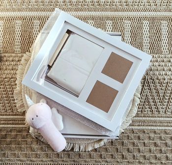 Cadre Empreintes plâtre + Doudou licorne