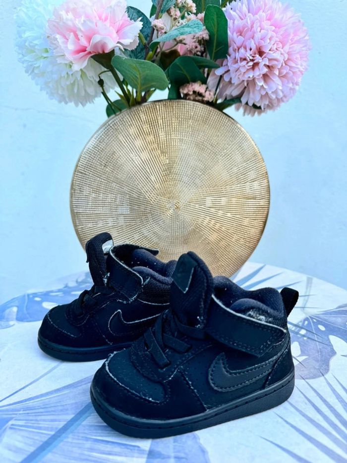 Basket noires || Nike || Court borought || 19.5 - photo numéro 2