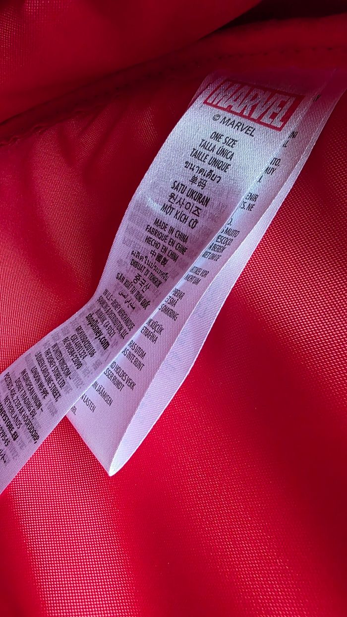 Sac a dos disney Spider man - advengers - campus disneyland paris disney store - photo numéro 3