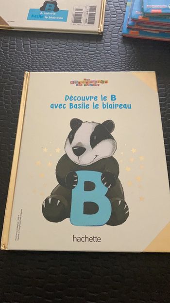 Découvre le B avec Basile le blaireau