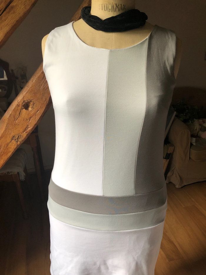 Robe droite blanche et kaki taille 38 - photo numéro 2