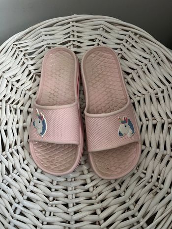 Claquettes pointure 29/30