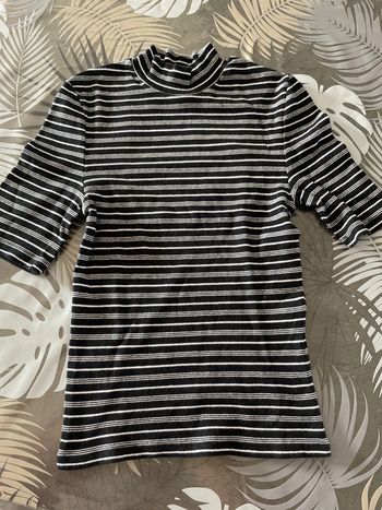 Tee-shirt noir à rayures blanches Jennyfer S