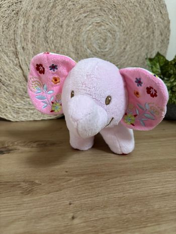 Doudou éléphant rose fleurs bébé rêve