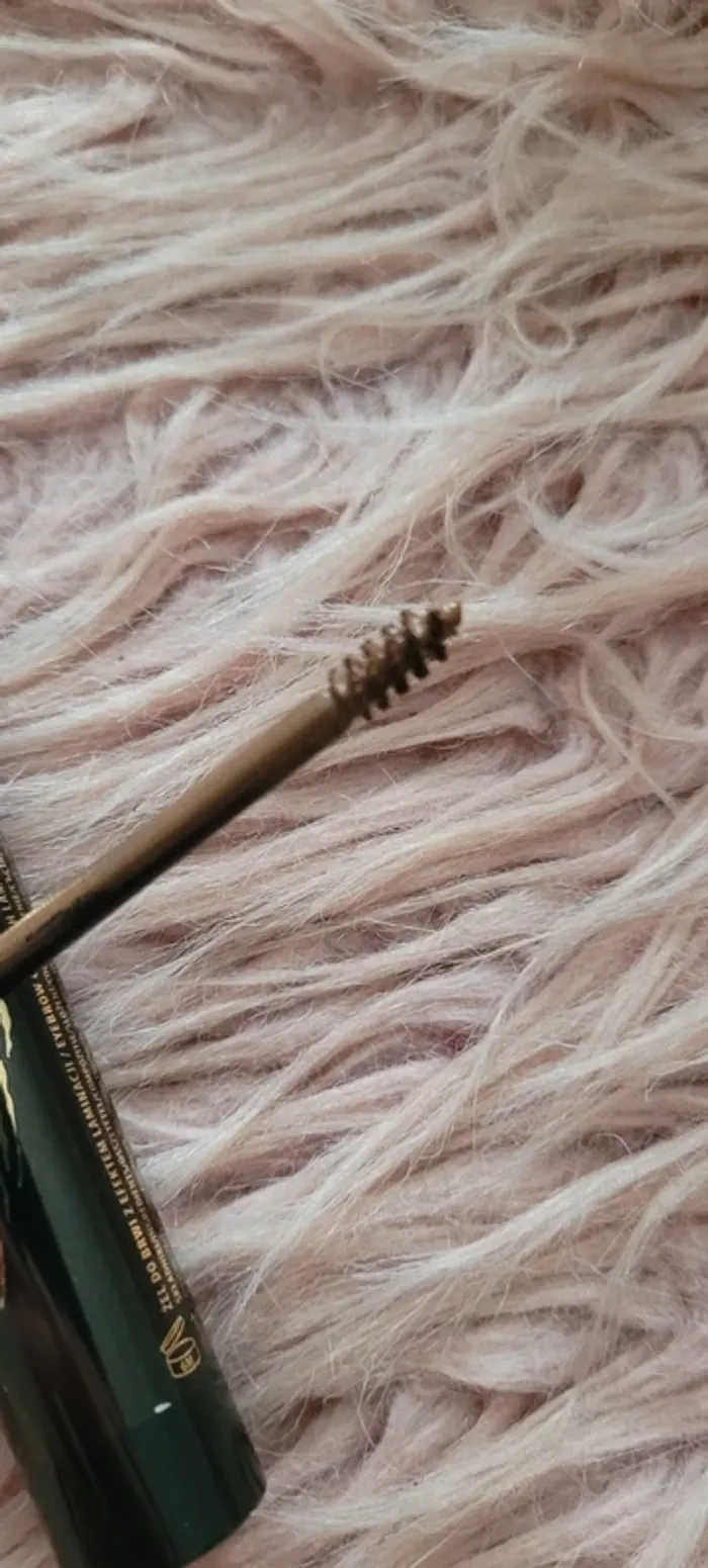 Mascara sourcils - photo numéro 4