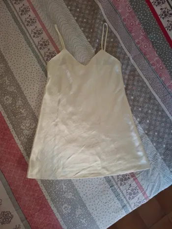 Nuisette courte ecru