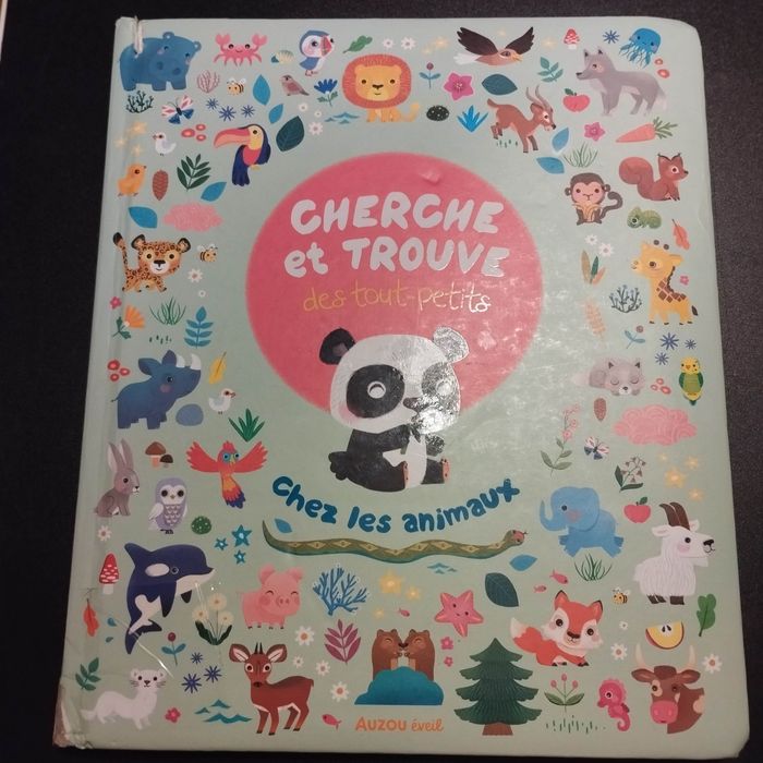 Livre Auzou Éveil cherche et trouve des tout-petits Chez les animaux