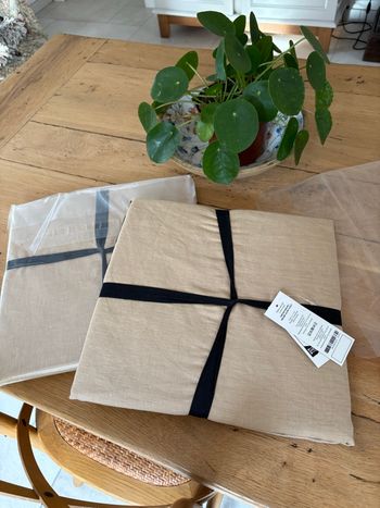 Très jolies paires de rideaux Madura en lin