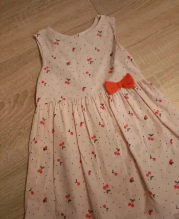 Robe cerise -18 ans -kiabi