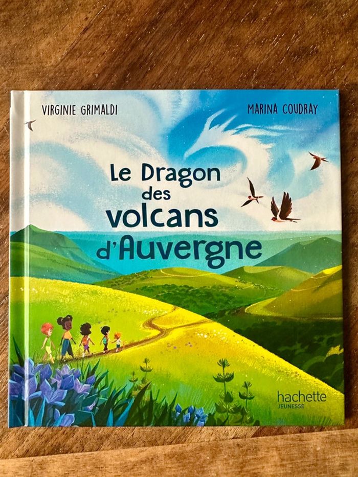 Livre Album McDo Mac Donald’s Hachette Jeunesse Le dragon des volcans d’Auvergne