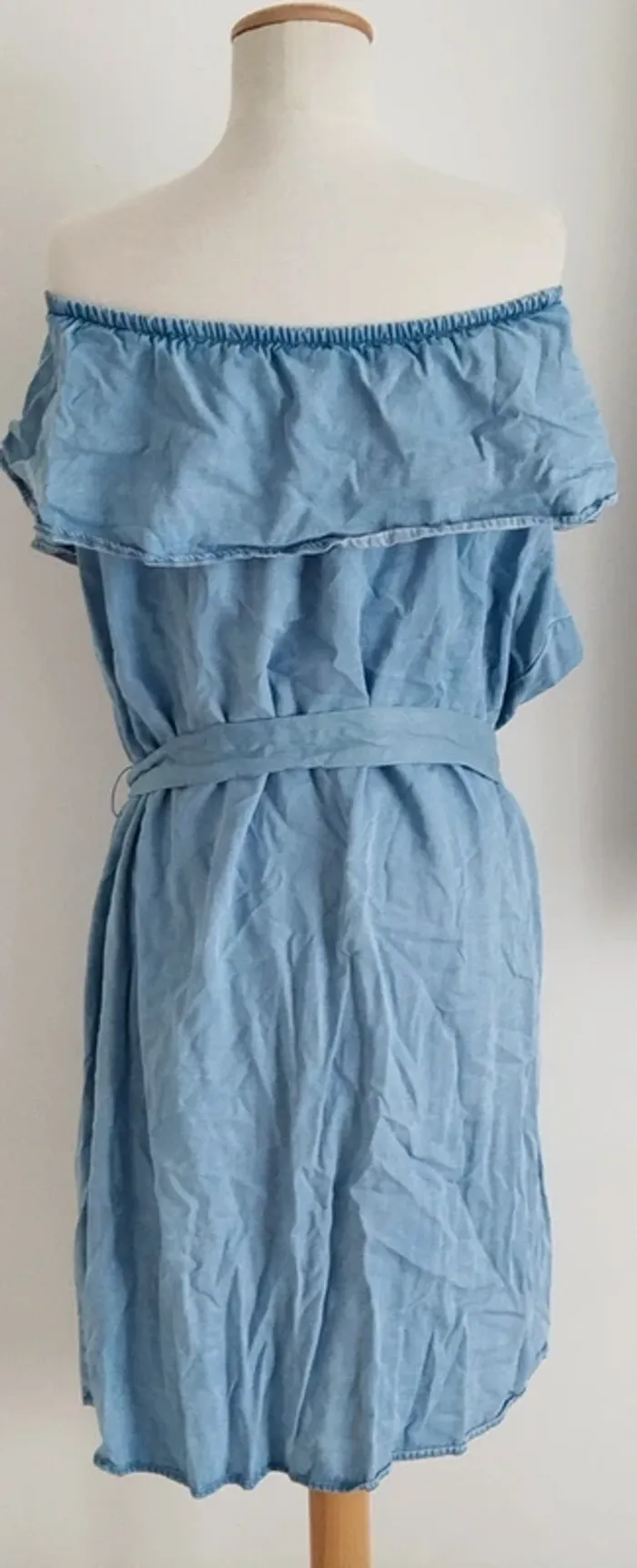 Robe en jean bleu clair légère manches courtes avec ceinture Kiabi taille 50-52 - photo numéro 5