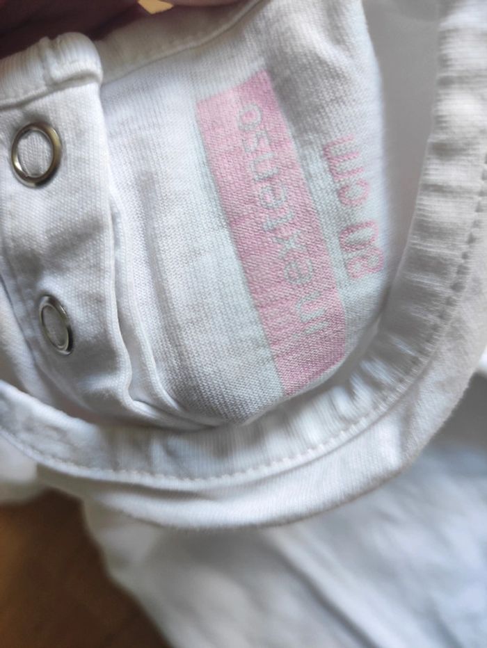 T-shirt blanc avec coeur 80cm - photo numéro 2