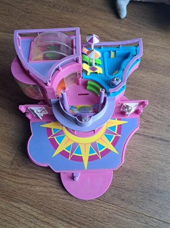 Polly pocket
