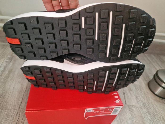 Basket Nike Waffle One 37,5 Neuve - photo numéro 7