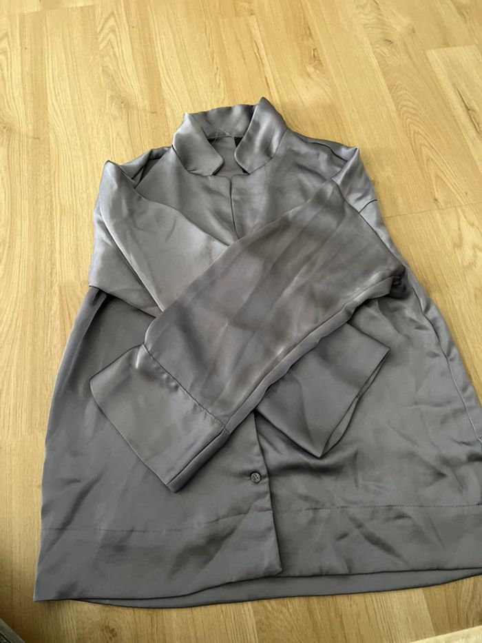 chemise oversize effet satin - photo numéro 2