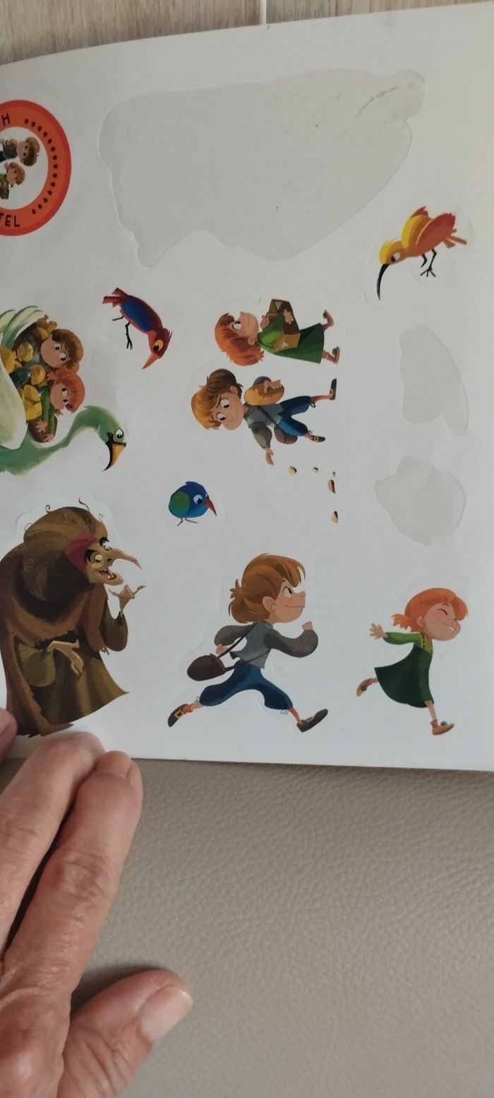 Hansel et Gretel livre avec stickers - photo numéro 4