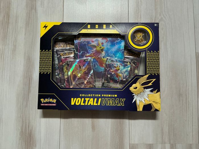 Coffret premium Pokémon Voltali Vmax