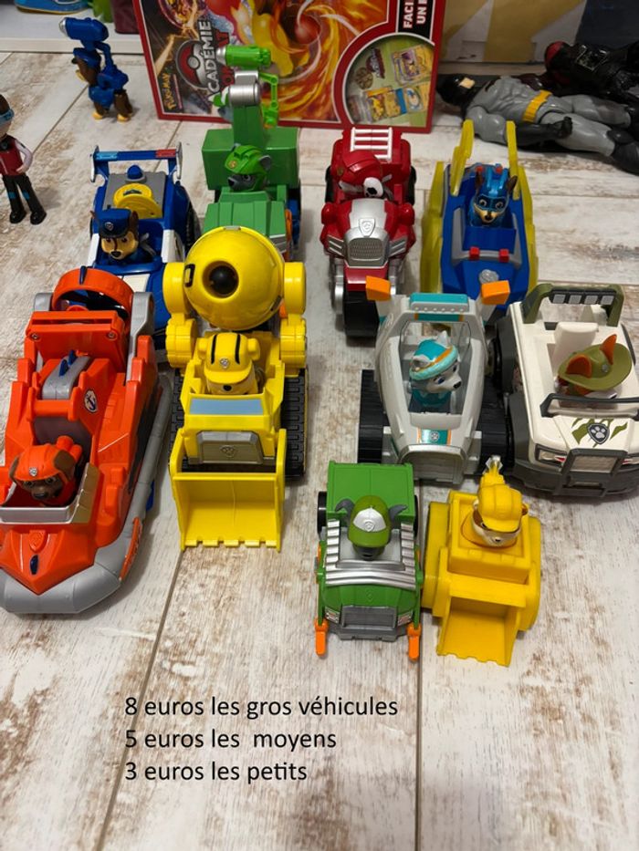 vehicules + figurines pat patrouille